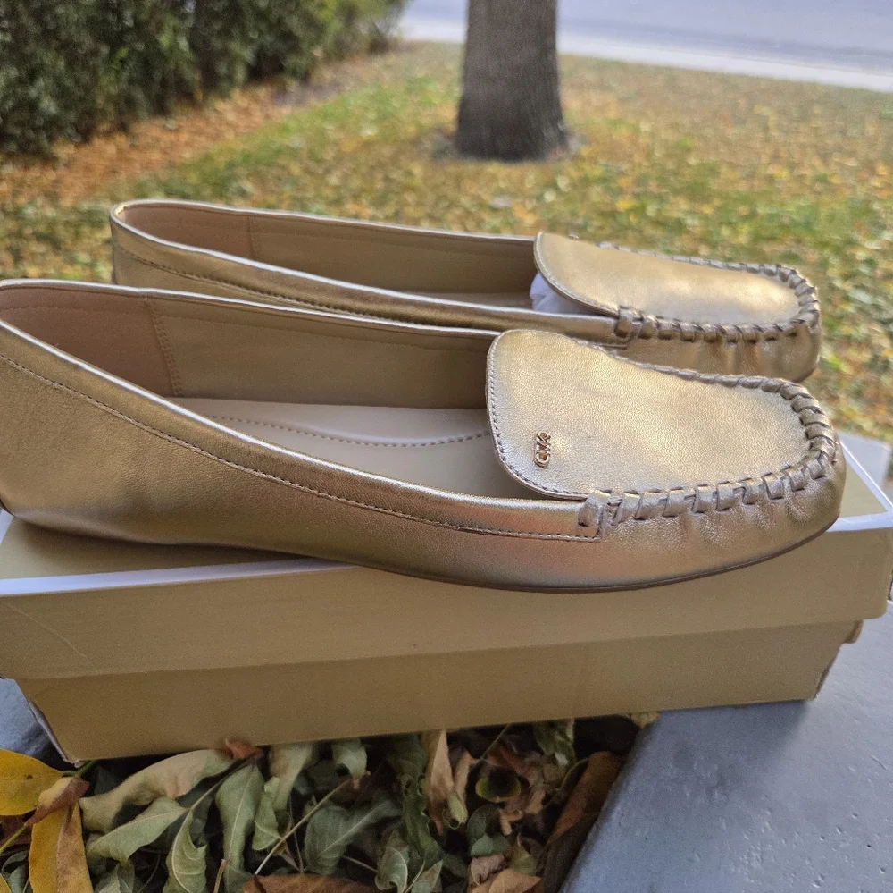 Michael Kors Eve Mocassin Driver Shoe Gold Metallic Flats Sz 11 New In Box - Picture 3 of 11